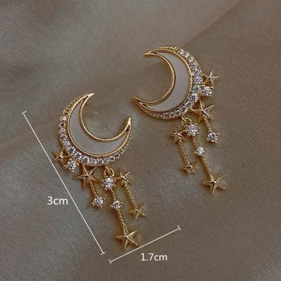 🌙 Sterling Silver Moon Earrings 🌙 - Picture 4 of 5